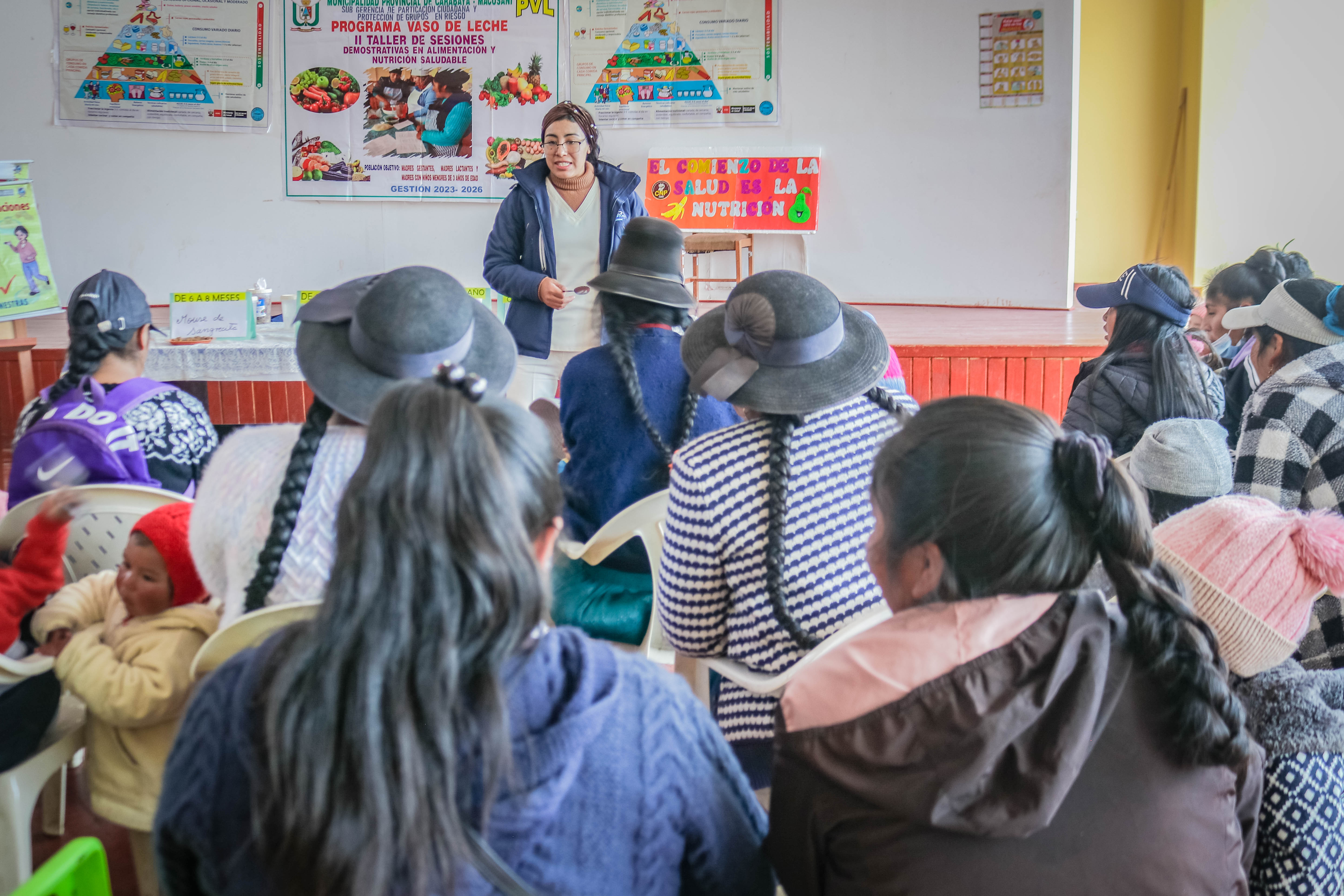 Municipalidad de Carabaya continúa con el taller de alimentación saludable dirigido a madres macusaneñas