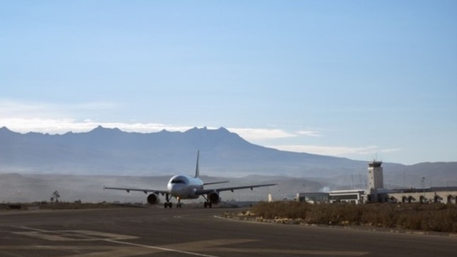 La Contraloría General identificó un perjuicio económico al Estado por más de US$ 1 millón 130 mil ocasionado por el incumplimiento del Contrato de Concesión del Aeropuerto Internacional Inca Manco Cápac de la ciudad de Juliaca (Puno), debido a pagos realizados al concesionario por el mantenimiento rutinario del pavimento, pintura y drenaje de la pista de aterrizaje durante 11 años (2011 al 2022), pese a que no se ejecutó de acuerdo al citado contrato, y por la inaplicación de penalidades y sanciones.