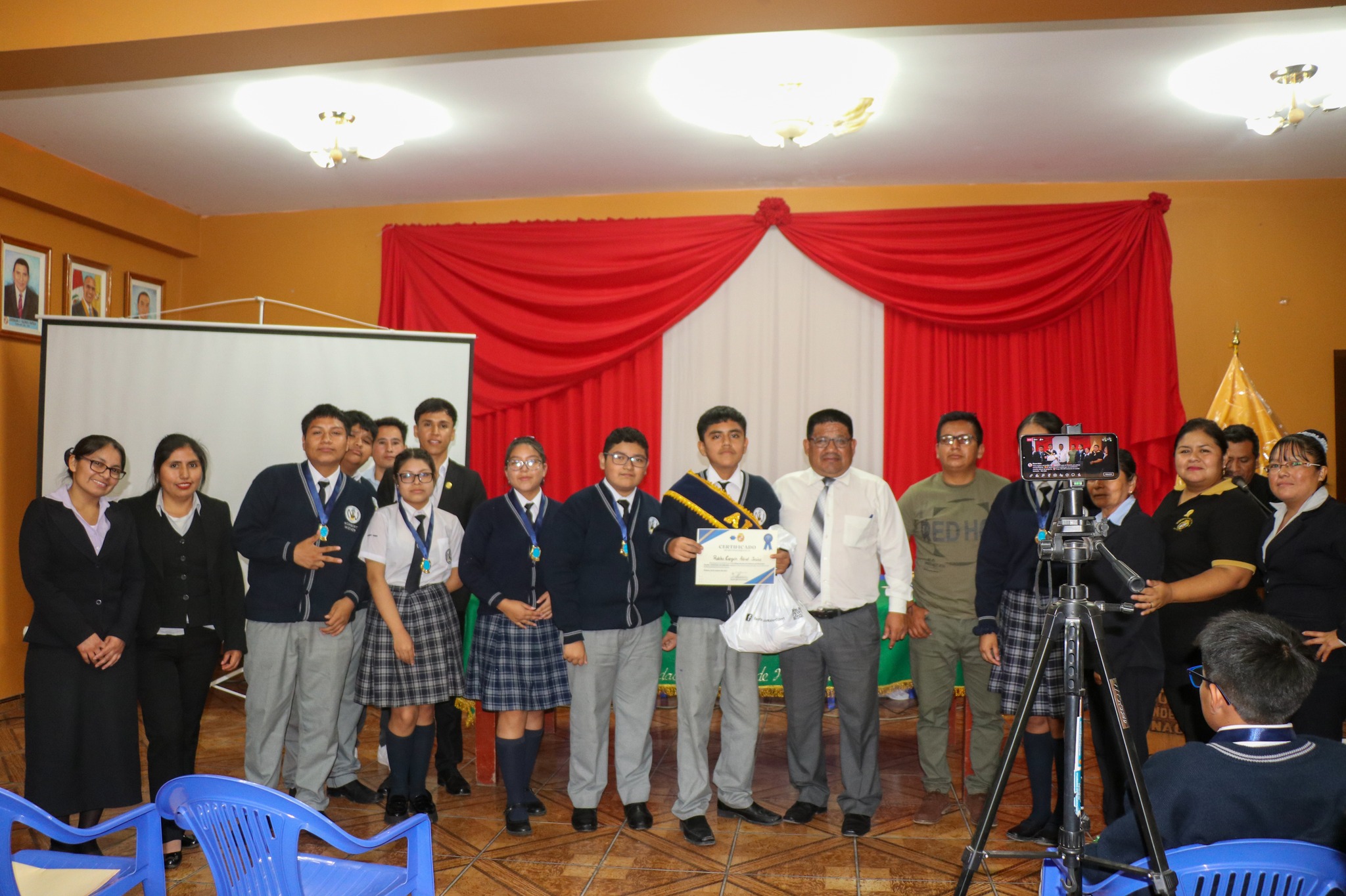CON GRAN ÉXITO, ESTUDIANTES DE HUAURA PARTICIPARON EN DEBATE DE MUNICIPIOS ESCOLARES ORGANIZADO POR LA MUNICIPALIDAD DE HUAURA