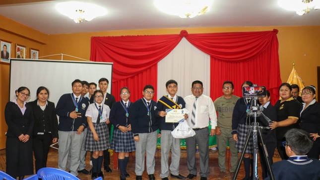 CON GRAN ÉXITO, ESTUDIANTES DE HUAURA PARTICIPARON EN DEBATE DE MUNICIPIOS ESCOLARES ORGANIZADO POR LA MUNICIPALIDAD DE HUAURA 