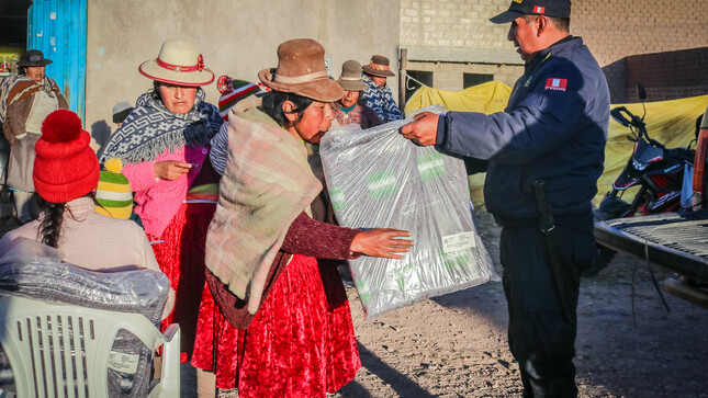 Se realizó la entrega de dicha ayuda al Barrio Héroes del Cenepa, Urb. La Victoria y la Comunidad Campesina de Huaylluma.