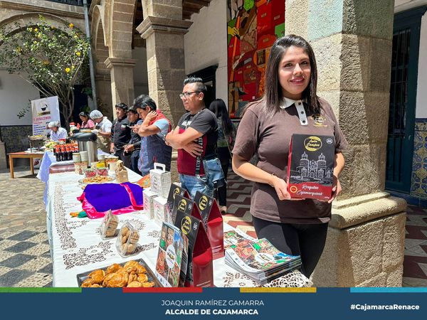 Este próximo sábado 28 y domingo 29 de octubre desde las 10:00 a. m., se llevará a cabo una nueva y emocionante edición de la feria "Consume lo que Cajamarca Produce", que promete una experiencia única. El evento tendrá lugar en las inmediaciones del Complejo Qhapaq Ñan.
🤝Más de 60 productores se unirán en esta ocasión, presentando una variedad impresionante de productos locales de la región. En un gesto de unión, los productores de la provincia de Santa Cruz y el distrito de Matara se destacarán en el evento, ofreciendo lo mejor de sus respectivas localidades.
✅Este evento es una celebración de la diversidad de la región y un tributo a los esfuerzos de los productores locales. Además, ofrece una oportunidad excepcional para apoyar a la comunidad y promover el consumo de productos locales de alta calidad.