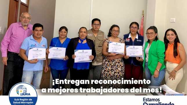 Entregan reconocimiento a mejores trabajadores del mes