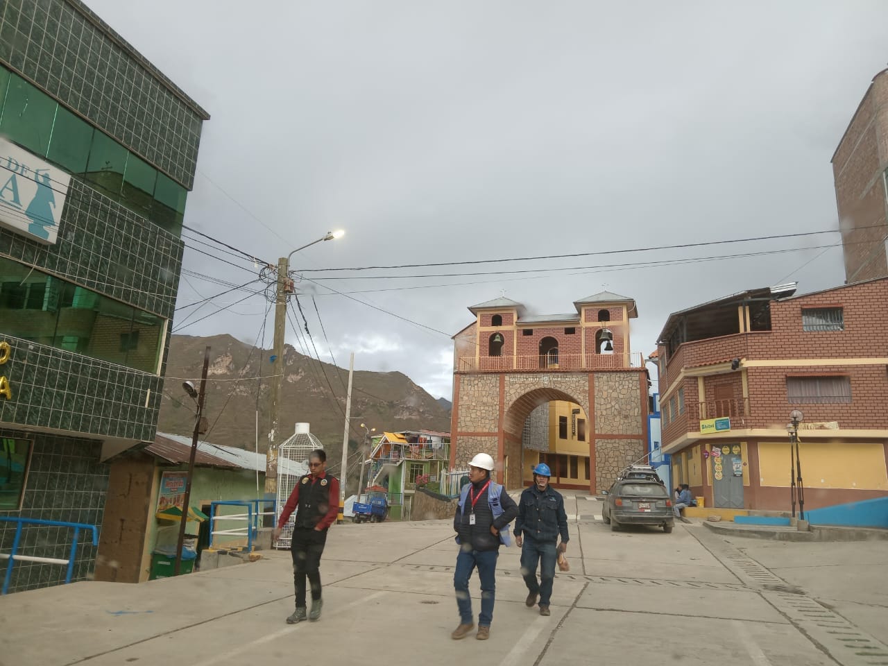 PASCO: Electrocentro en conjunto con Osinergmin verificaron el normal funcionamiento del alumbrado público en Vilcabamba