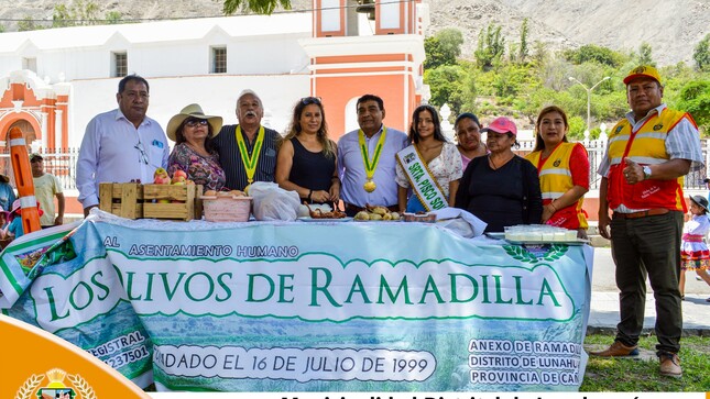 🟠Municipalidad Distrital de Lunahuaná rinde homenaje a Nuestros Símbolos Patrios🟠