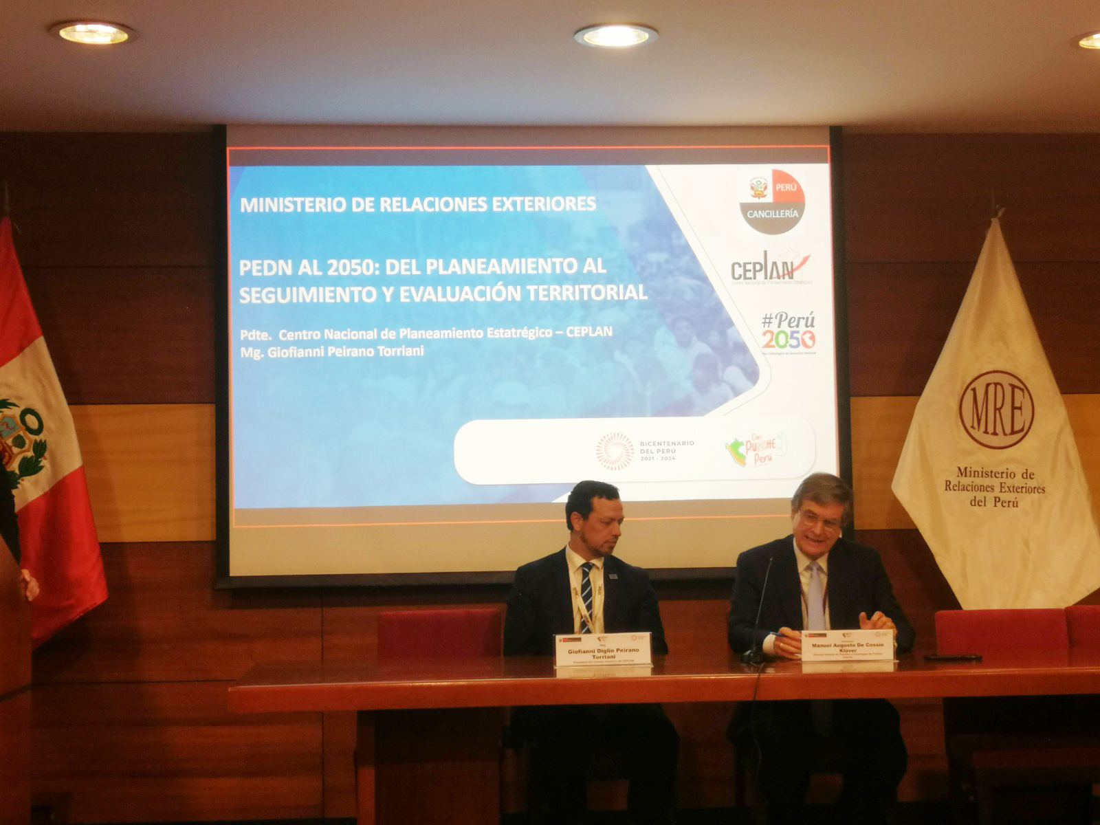 Presidente del Ceplan en Seminario de seminario Planeamiento, Prospectiva y Enfoque territorial para el desarrollo del Perú a 2050