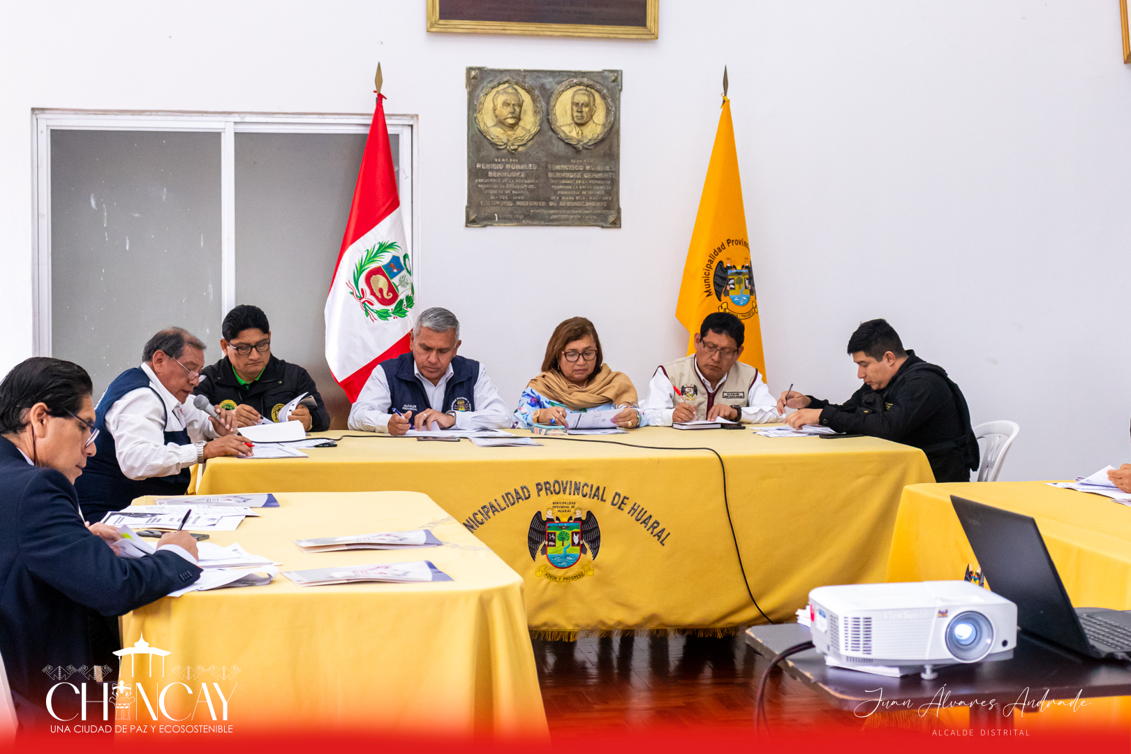 Esta importante reunión contó con la participación destacada de la alcaldesa (e) Giuliana Carrizales, en conjunto con el alcalde de la provincia, Fernando Cárdenas y los demás integrantes del COPROSEC