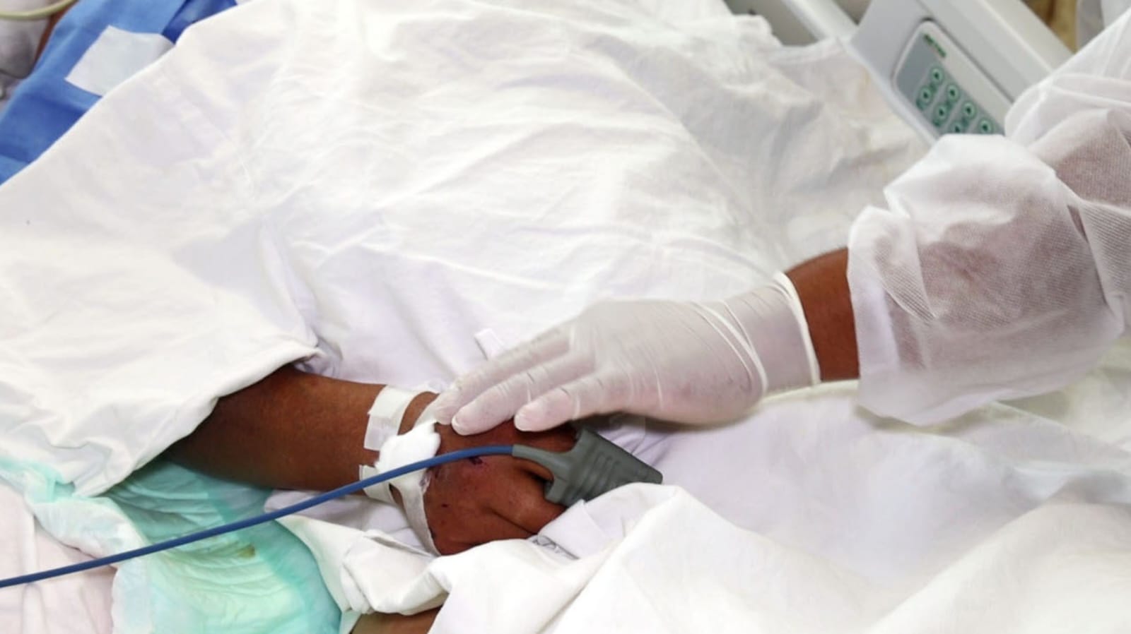 Hospital de Lima Este-Vitarte ya permite el ingreso de los familiares a UCI para fortalecer el apoyo emocional del paciente