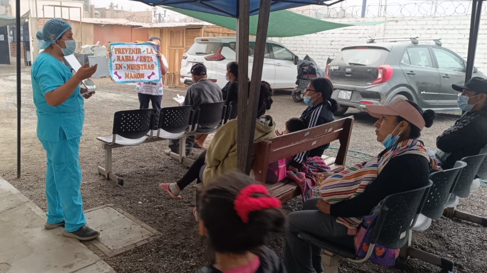 Diris Lima este capacita a más de 1100 pobladores de Jicamarca para prevenir la rabia humana