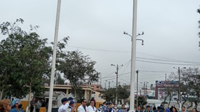 La ceremonia se llevó a cabo en el frontis de nuestra institución