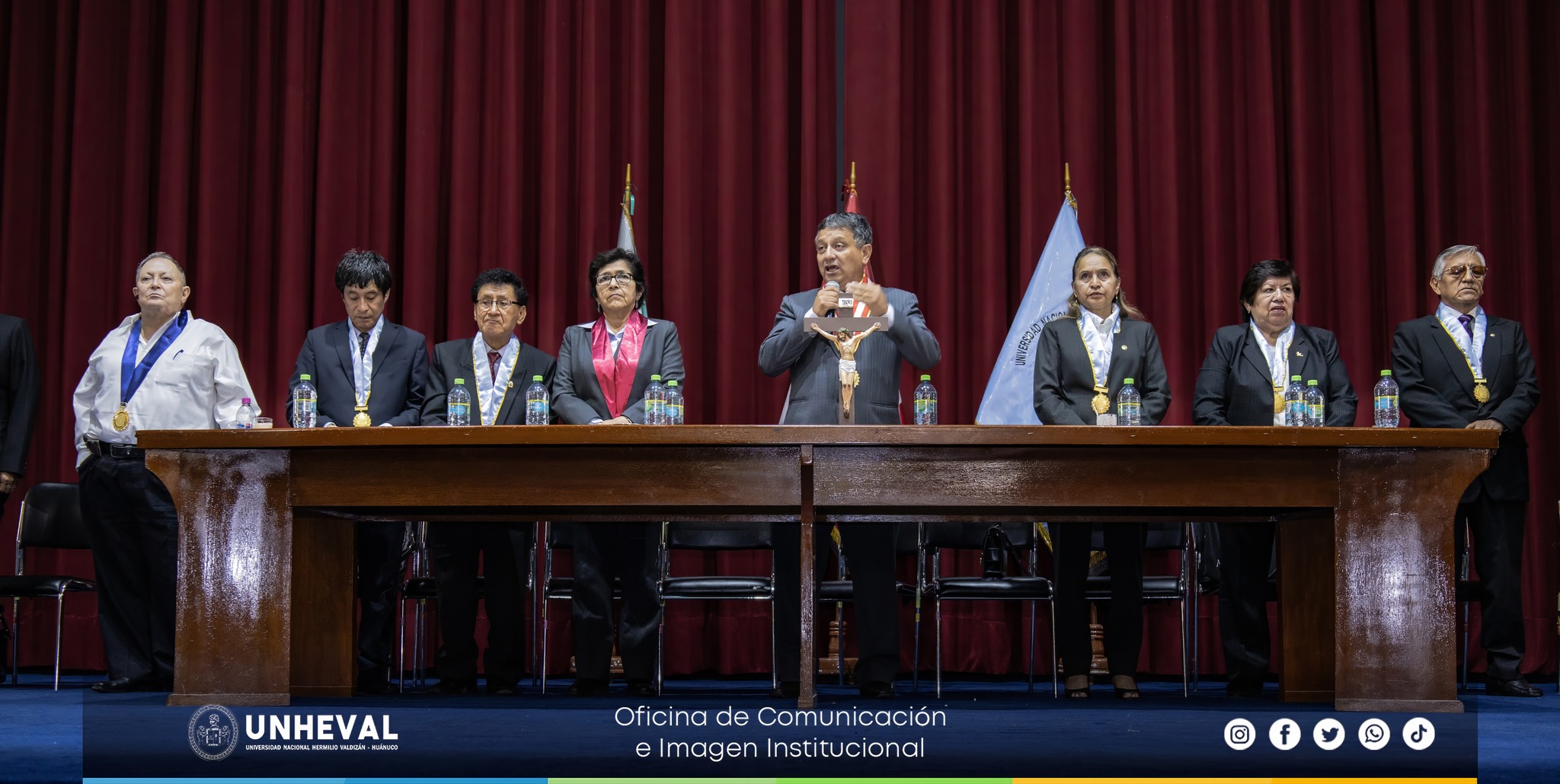Exitosa entrega de Grados y Títulos