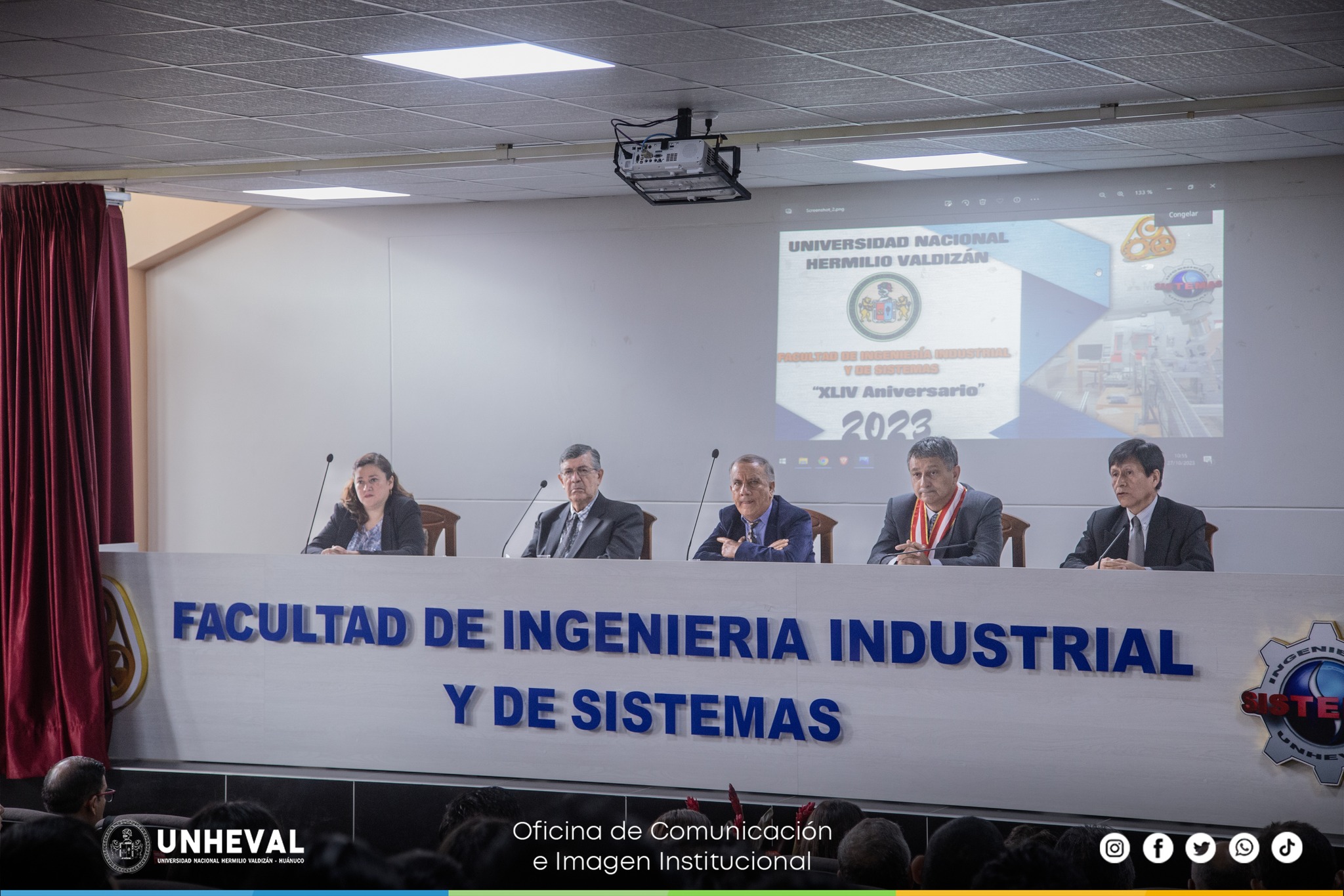 Aniversario XLIV de la creación de la Facultad de Ingeniería Industrial y Sistemas