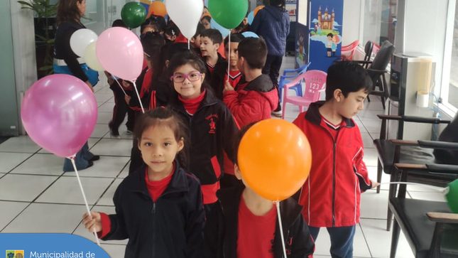📚 Los pequeños disfrutaron del maravilloso mundo de los libros 📙 en un espacio lleno de color y diversión. 🌈

☝🏻 ¡Recuerda! Puedes coordinar la visita de tu centro educativo, llamando al 982863253.
📌 Centro Cultural - Av. Horacio Urteaga 535
⏰ De lunes a viernes de 9:00 a 1:00 p.m. y de 2:00 a 5:00 p.m.