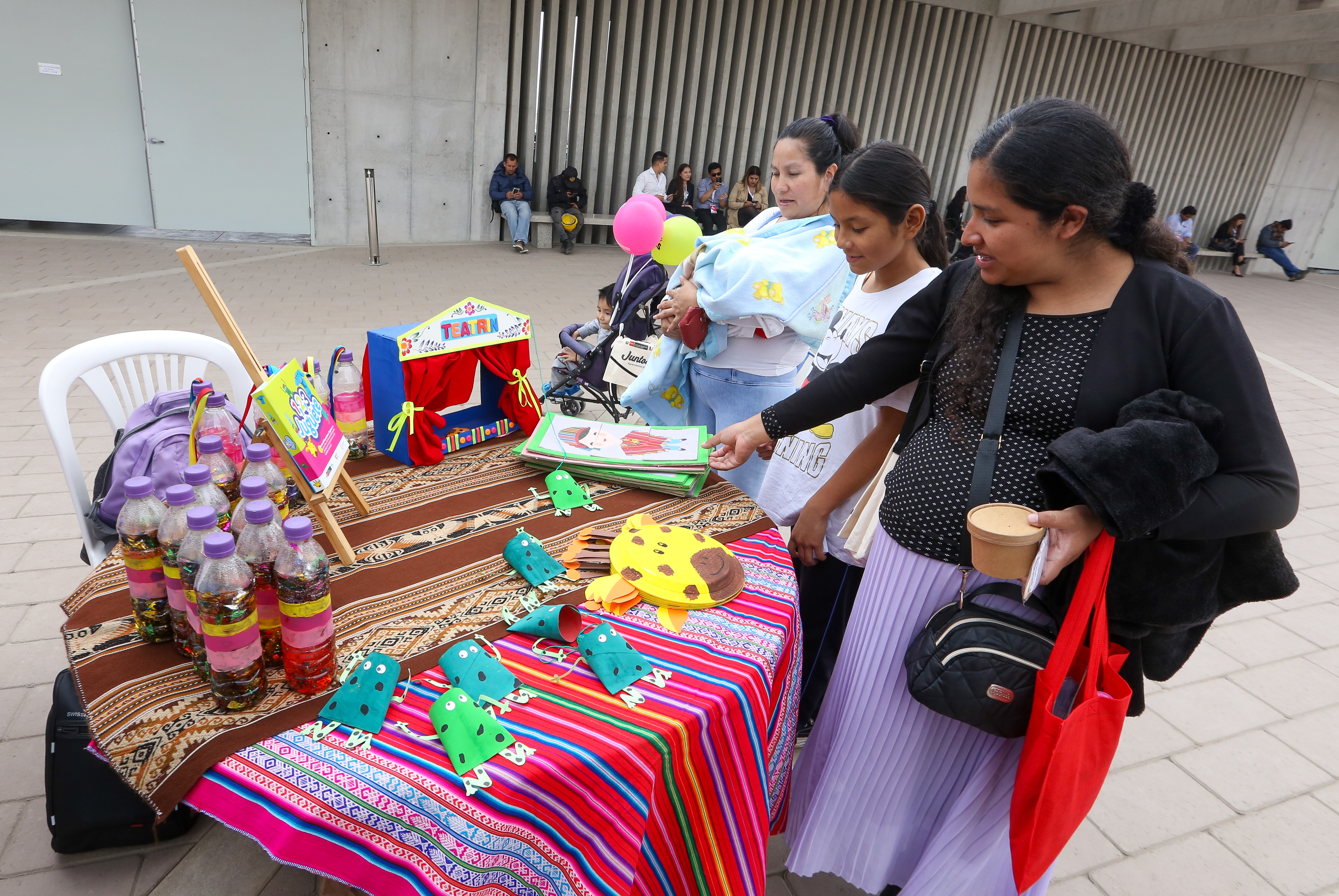 Cuna Más participa con stands informativos en inauguración de la XI Semana de la Inclusión Social