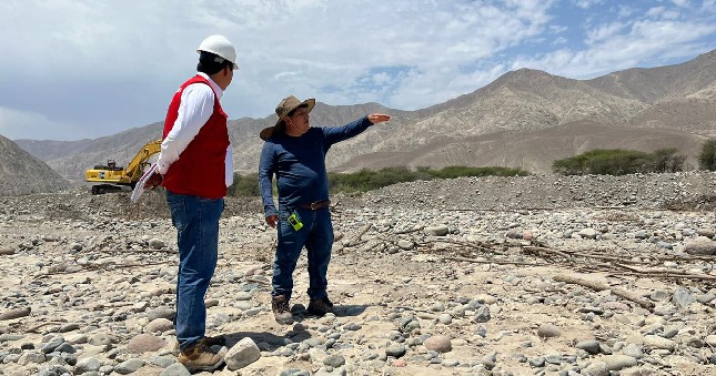La Contraloría General advirtió que no se regularizó el contrato entre la Autoridad Nacional del Agua (ANA) y el consorcio que viene ejecutando el servicio de limpieza y descolmatación del río Grande, en la provincia de Palpa, cuyo valor referencial es de S/4 458 298, pese a que ya venció el plazo establecido.