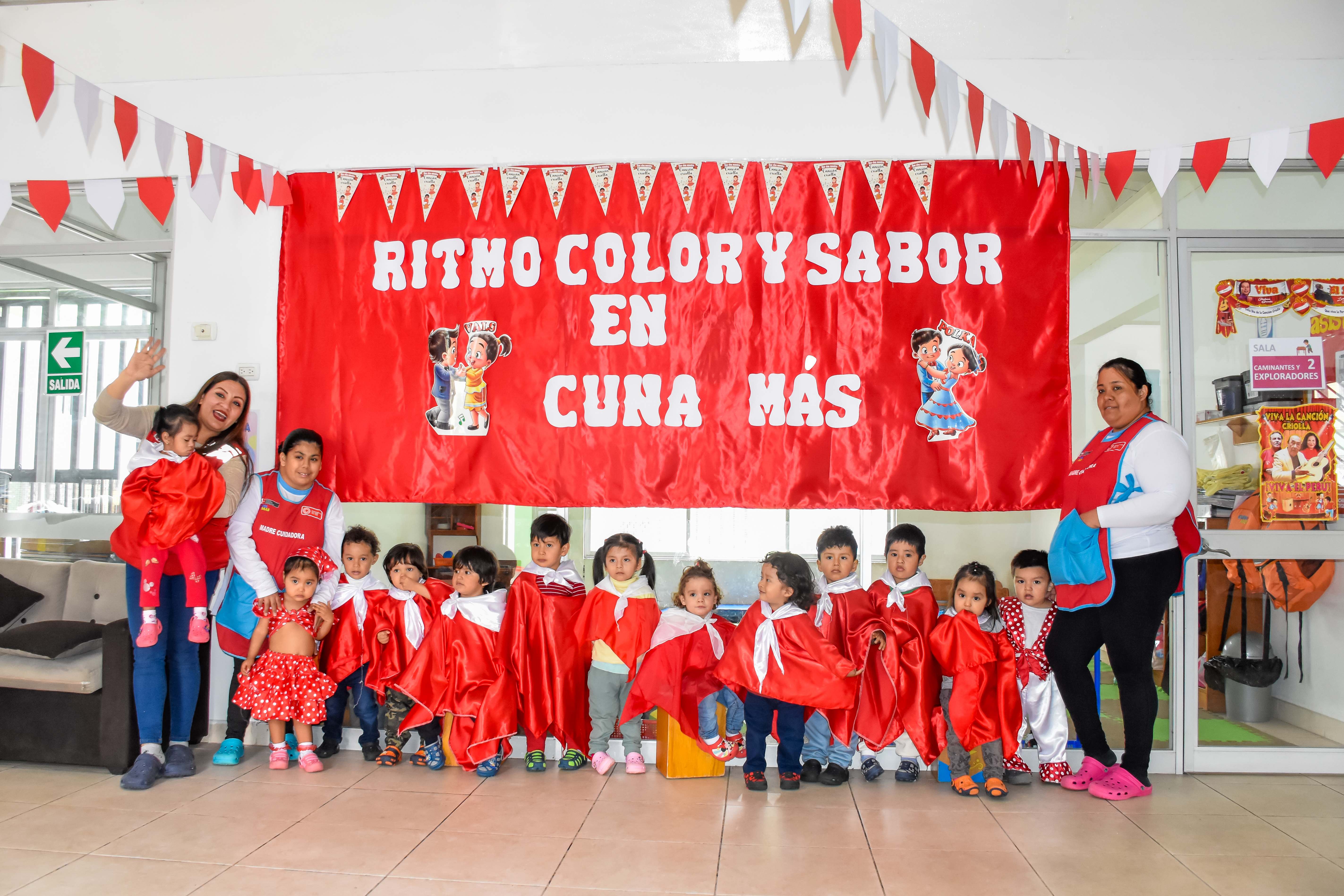 Al ritmo del cajón las madres cuidadoras de Cuna Más acompañan el sano crecimiento de la niñez usuaria