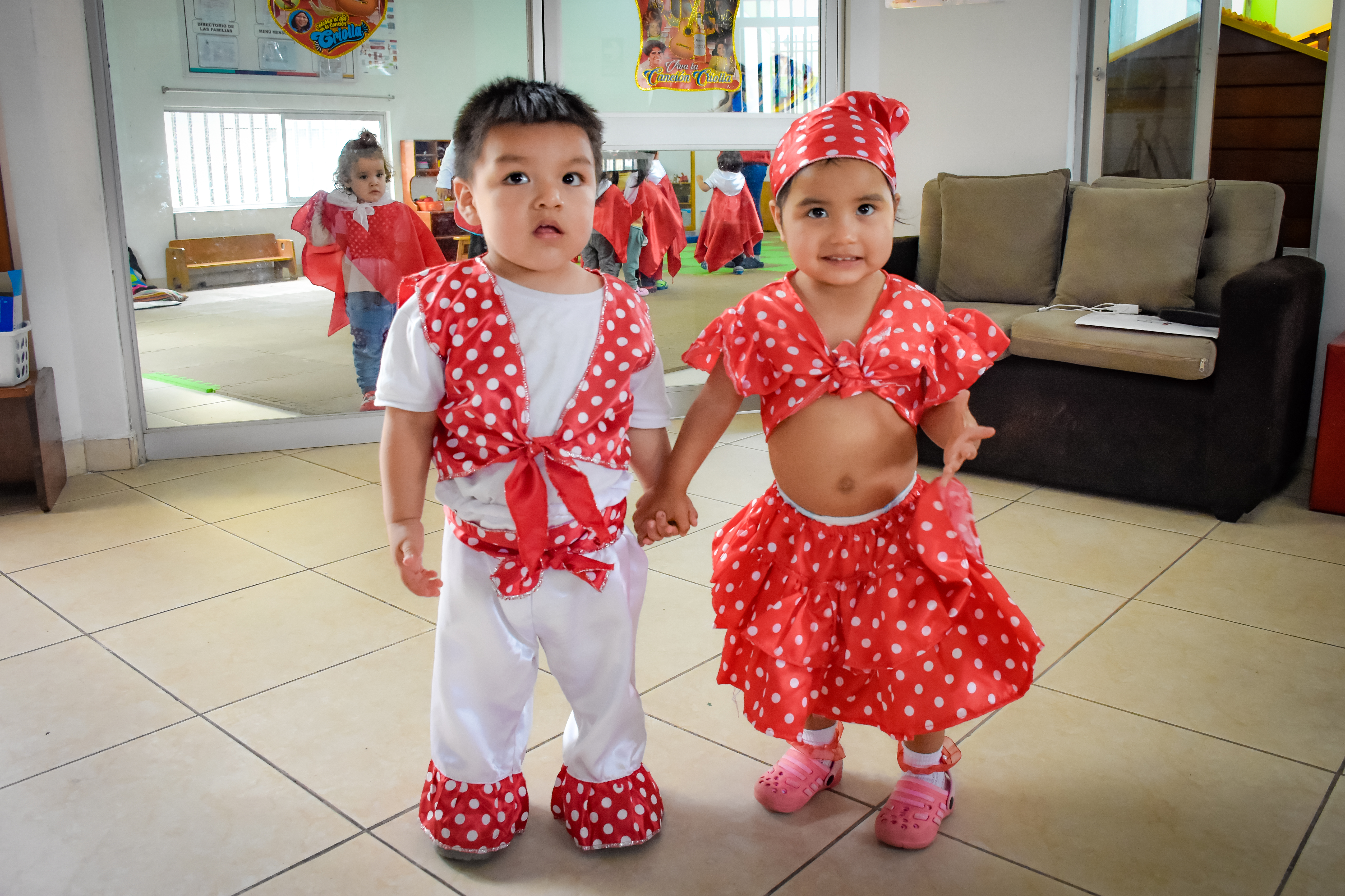 Al ritmo del cajón las madres cuidadoras de Cuna Más acompañan el sano crecimiento de la niñez usuaria