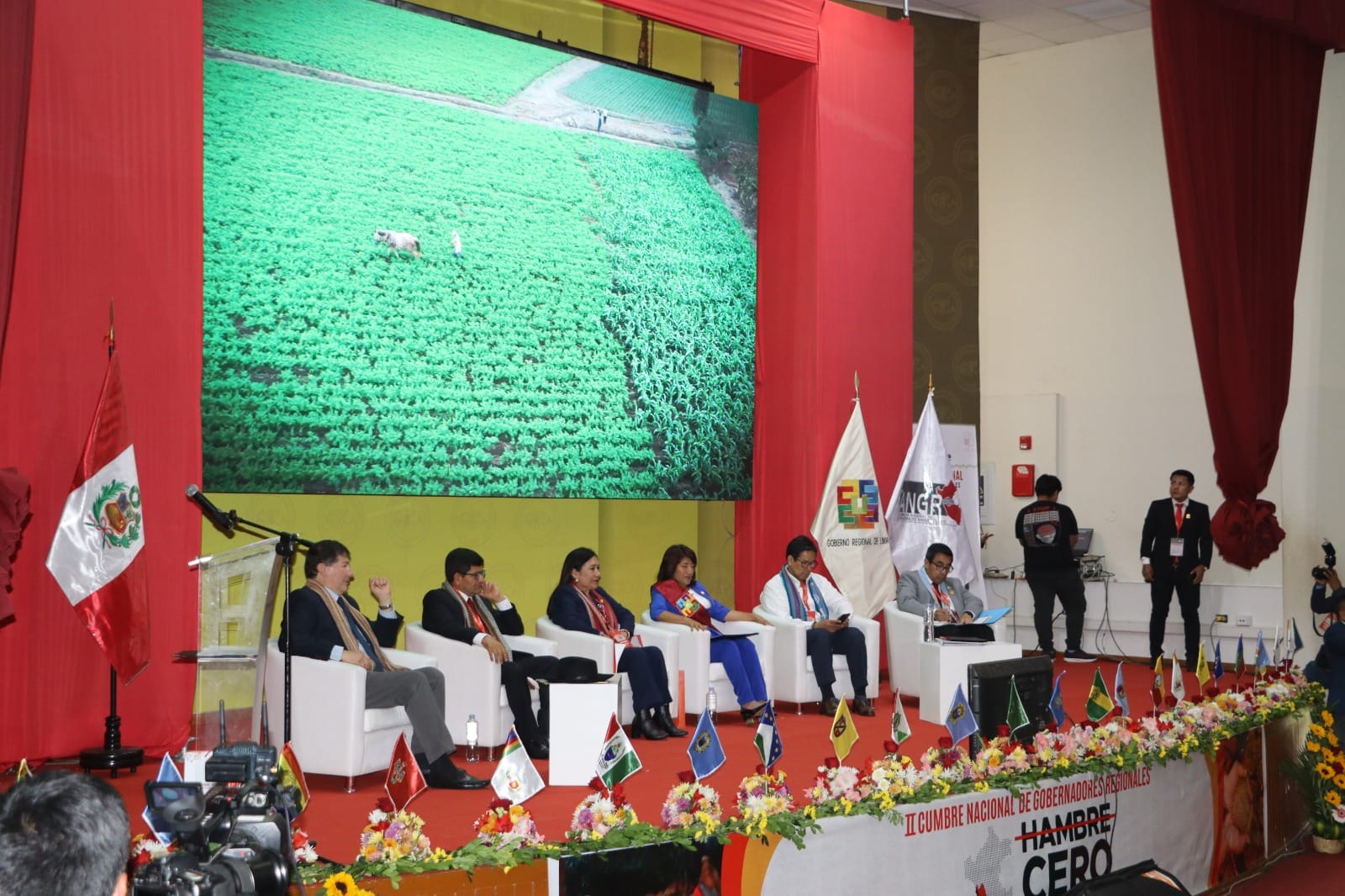 Alcalde Fernando Cárdenas participó en II Cumbre Nacional de Gobernadores Regionales “Hambre Cero”