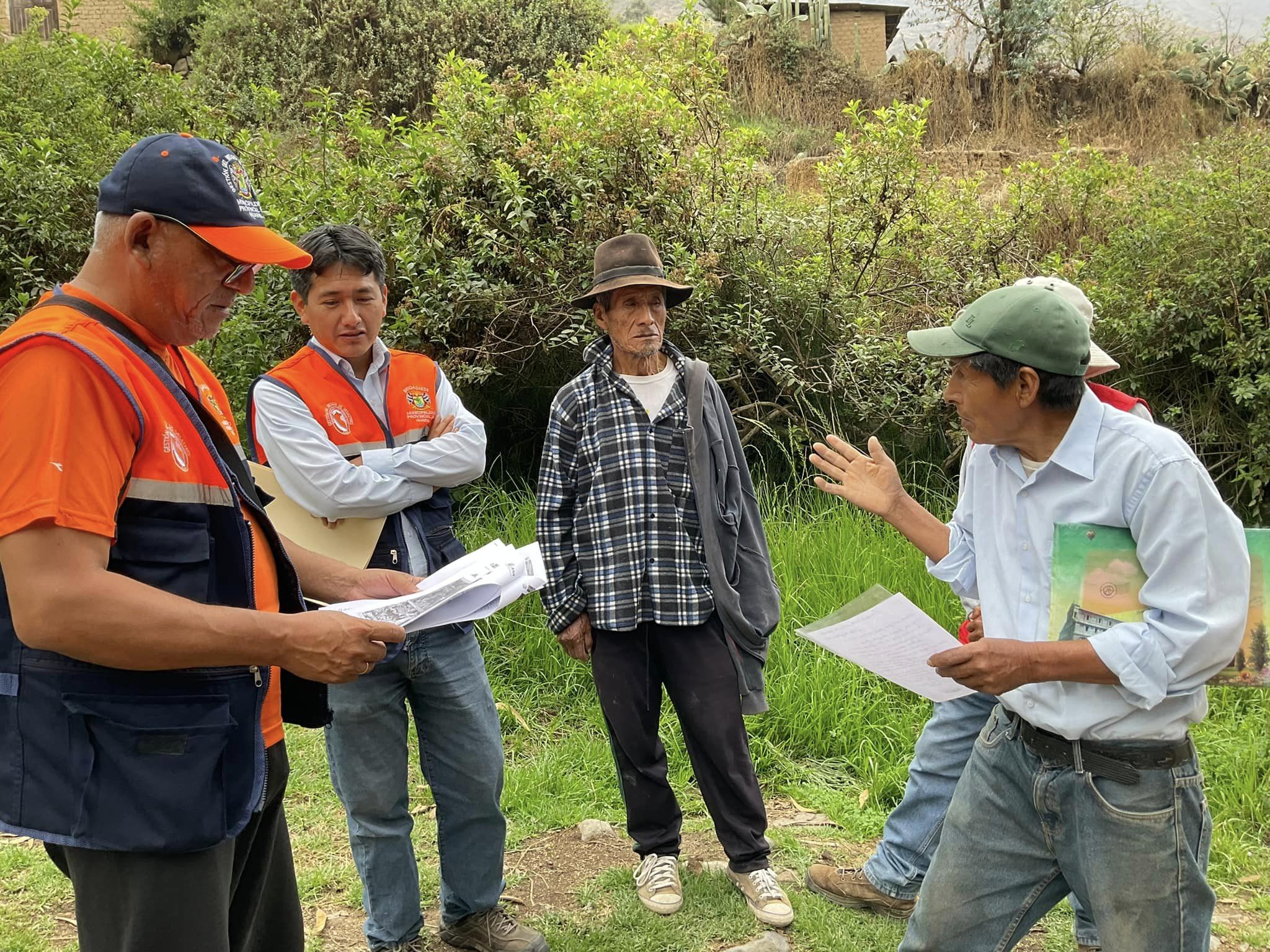 MPH inici贸 limpieza y descolmataci贸n de puntos cr铆ticos identificados previamente en Sumbilca y Atavillos Bajo