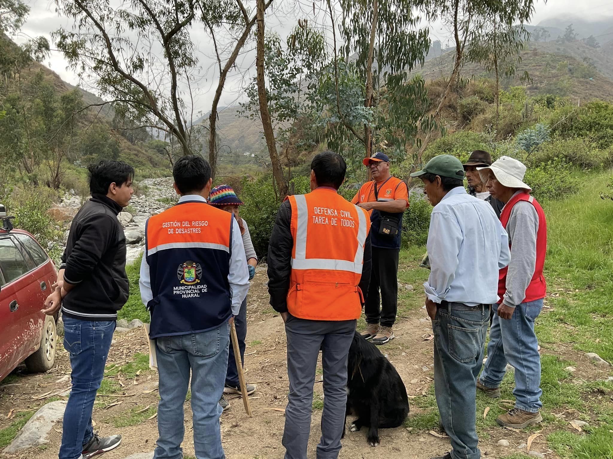 MPH inici贸 limpieza y descolmataci贸n de puntos cr铆ticos identificados previamente en Sumbilca y Atavillos Bajo