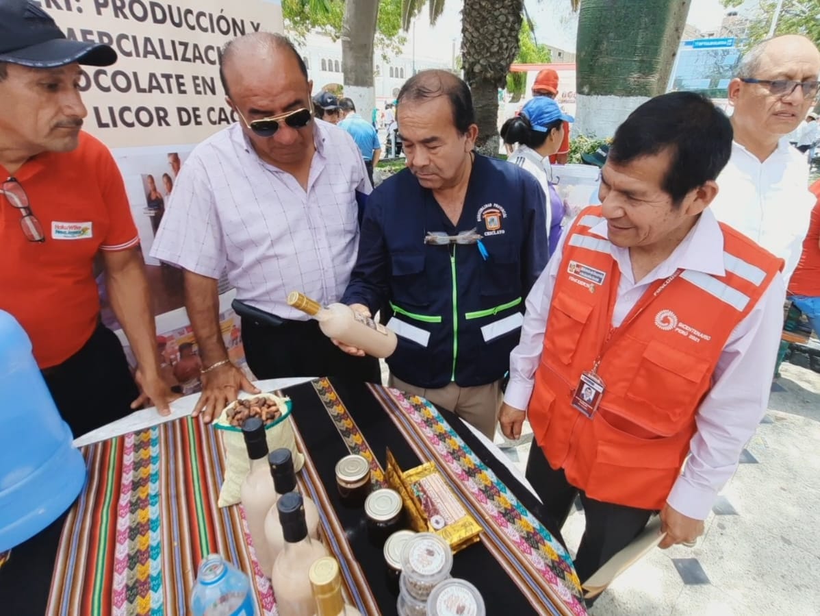 Feria organizada por MPCH y FONCODES busca promover emprendimientos Rurales Inclusivos