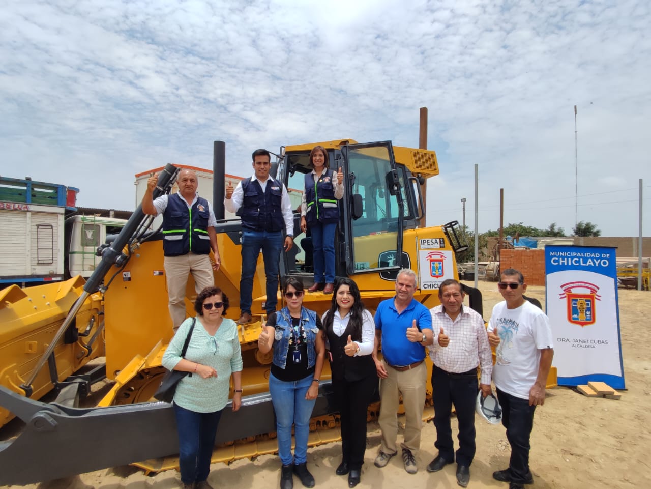 MPCH recibe primera unidad de maquinaria para gestión de residuos en celda transitoria