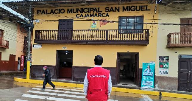  La Contraloría General evidenció irregularidades realizadas por el comité de selección durante el procedimiento de selección para la ejecución de la obra “Mejoramiento y ampliación del servicio de agua potable y disposición sanitaria de excretas anexo Piedra Parada, Purgatorio y las Pircas del Caserío Hacienda Vieja, distrito de Nanchoc, provincia de San Miguel”, el cual afectó la igualdad de trato, transparencia y competencia que deben regir en las contrataciones públicas.