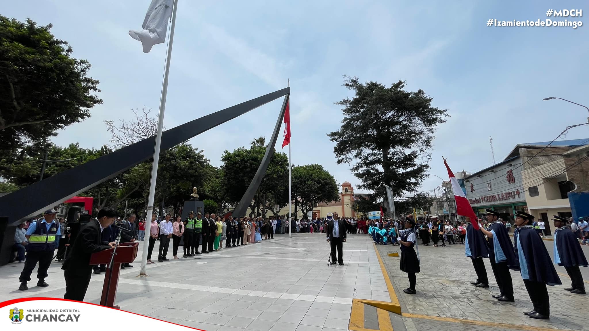La celebración de estas fechas especiales refleja el compromiso de Chancay con la educación y el reconocimiento de las instituciones que han guiado a generaciones de estudiantes hacia un futuro.