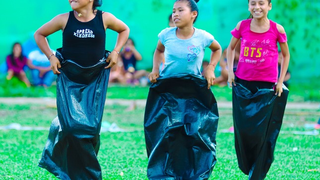 Gincanas por el 61 aniversario de camisea reunió a familias en una tarde llena de jolgorio