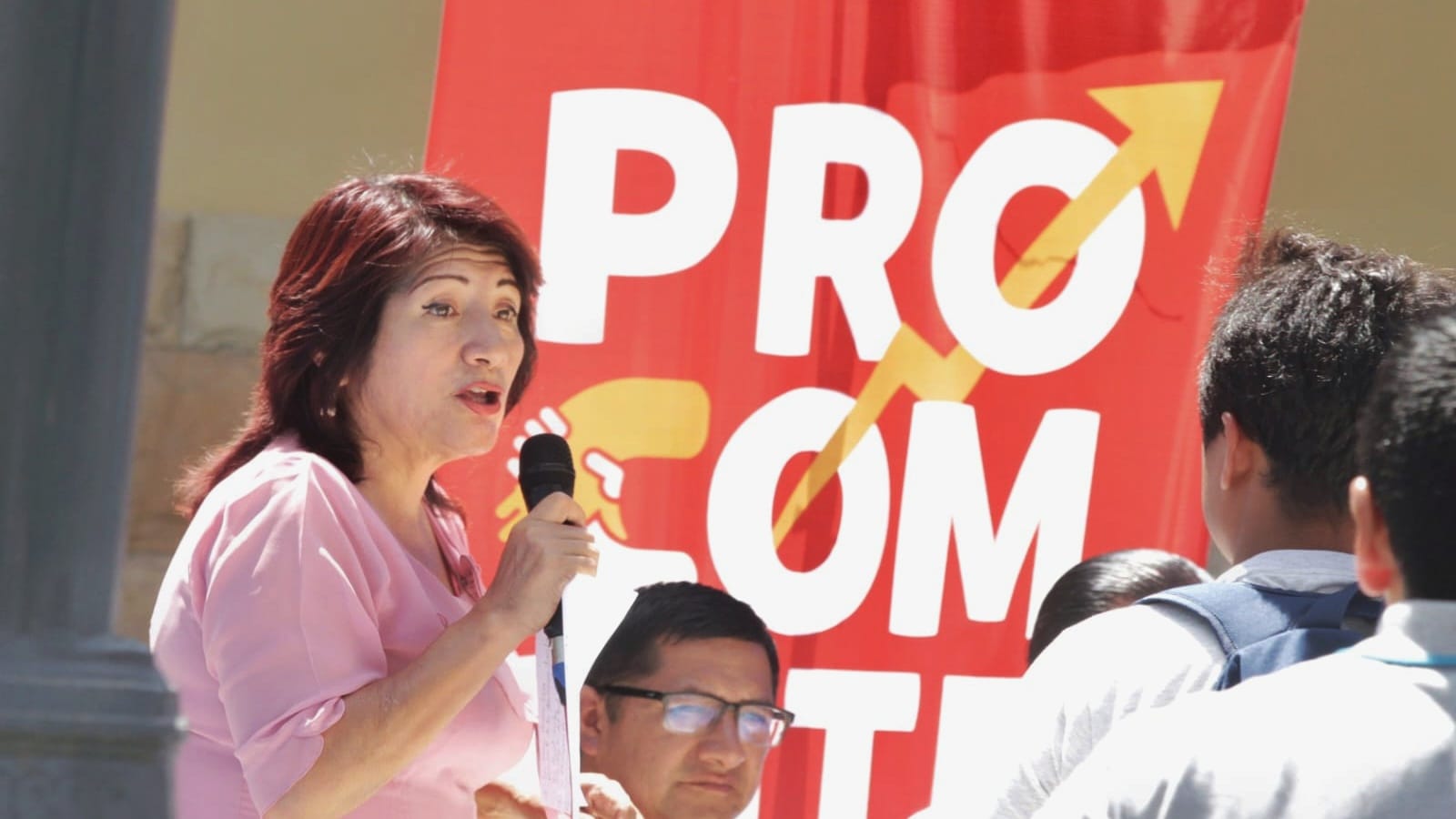 Entregan implementos para la práctica del canotaje a Asociación Turística de Zúñiga ganadora del Procompite