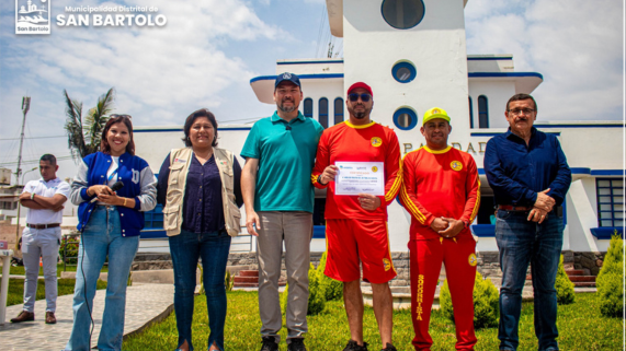 Así se vivió la graduación de la "X PROMOCIÓN HOPE" de la Escuela Municipal de Socorrismo LOBOS DEL SUR
