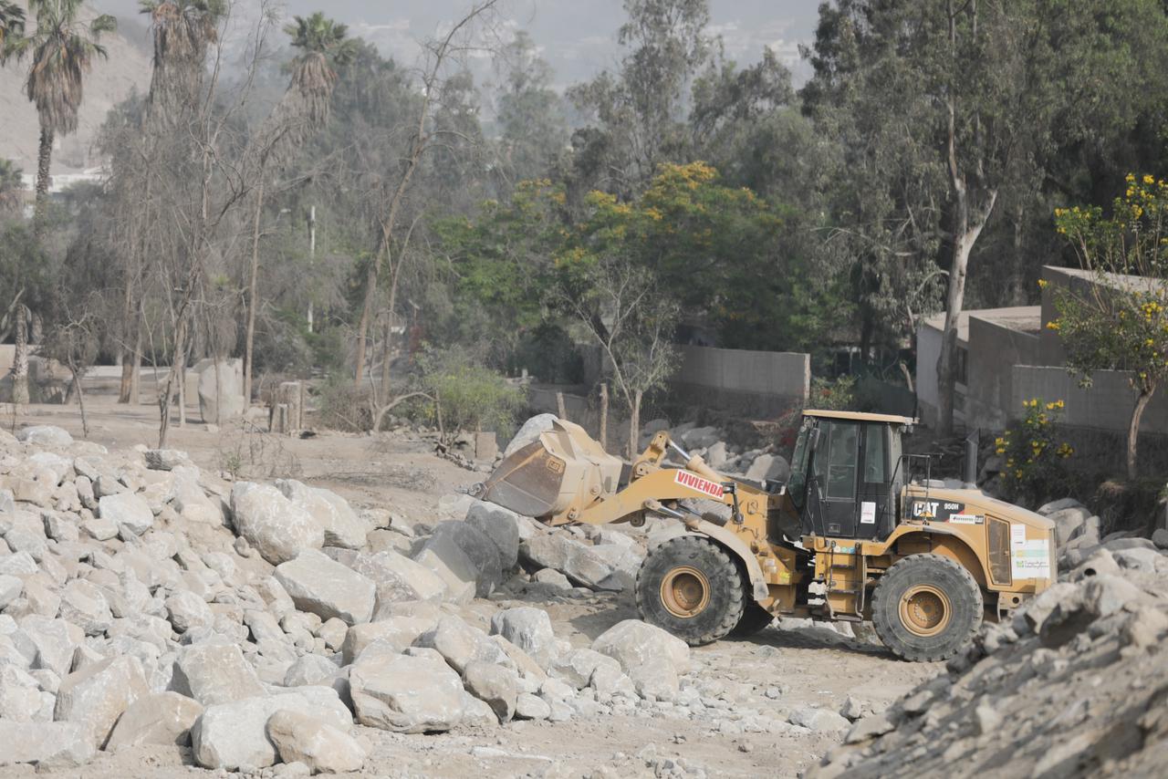 Ministerio de Vivienda inicia trabajos de limpieza y descolmatación en quebrada de Chaclacayo