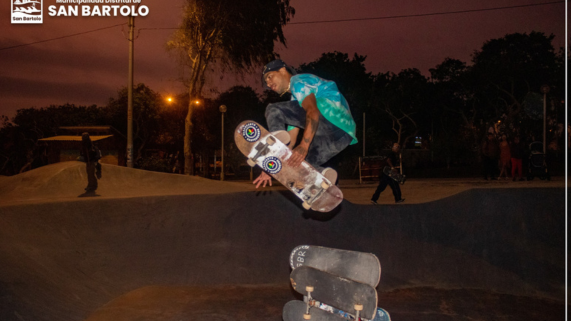 Les compartimos momentos de alegría y adrenalina vividos en el SK8 Day, realizado en la Poza del Skate Park de San Bartolo.