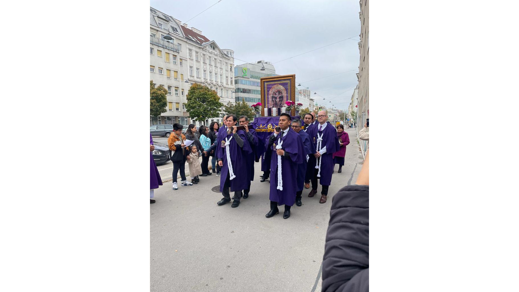 Homenaje al Señor de los Milagros en Viena