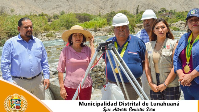 La emotiva ceremonia se desarrolló el día 31 de octubre del año en curso, contando con la presencia de las principales autoridades Alcalde Distrital Sr. Luis Alberto Conislla Jara, Regidora Srta. Vicky Rubi Vicente de la Cruz, Gerente Municipal Ing. Isaias Ravichagua Bejarano, SubPrefecta Distrital Srta. Karen Calderon Sanchez, Gobernadora Regional Abg. Rosa Vasquez Cuadrado, Vicegobernador Regional Sr. Nicolás Barrera Moran. Participaron en la inauguración de la Obra de cinco bocatomas que brindara la ampliación de servicio de agua para riego los mismo que permitirán mejorar las condiciones de vida, salud y socioeconómicas de la población de los sectores de Condoray, Uchupampa, Catapalla, Lucumo y San Jeronimo. 
En su alocución el Burgomaestre Distrital, saludo la presencia de las autoridades regionales y locales, indicando que esta gestión municipal no ve colores políticos y vamos a continuar apostando en la agricultura. De la misma manera, comunico que ya está en los próximos días a comprar nuestro tractor municipal.  

#EnGestionChavelonEsLaSolucion