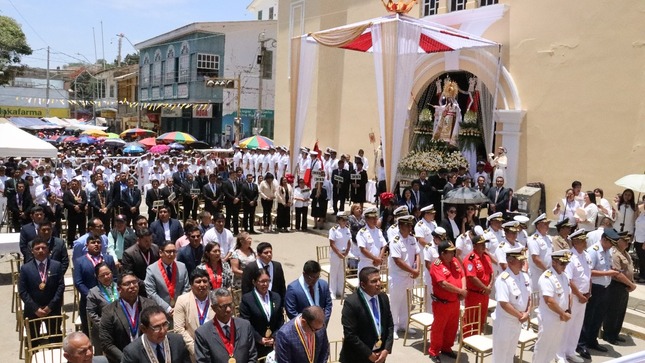 El alcalde Ing. Jorge Benites Olaya y su cuerpo de regidores se hicieron presentes en la misa en honor a la Virgen de Las Mercedes