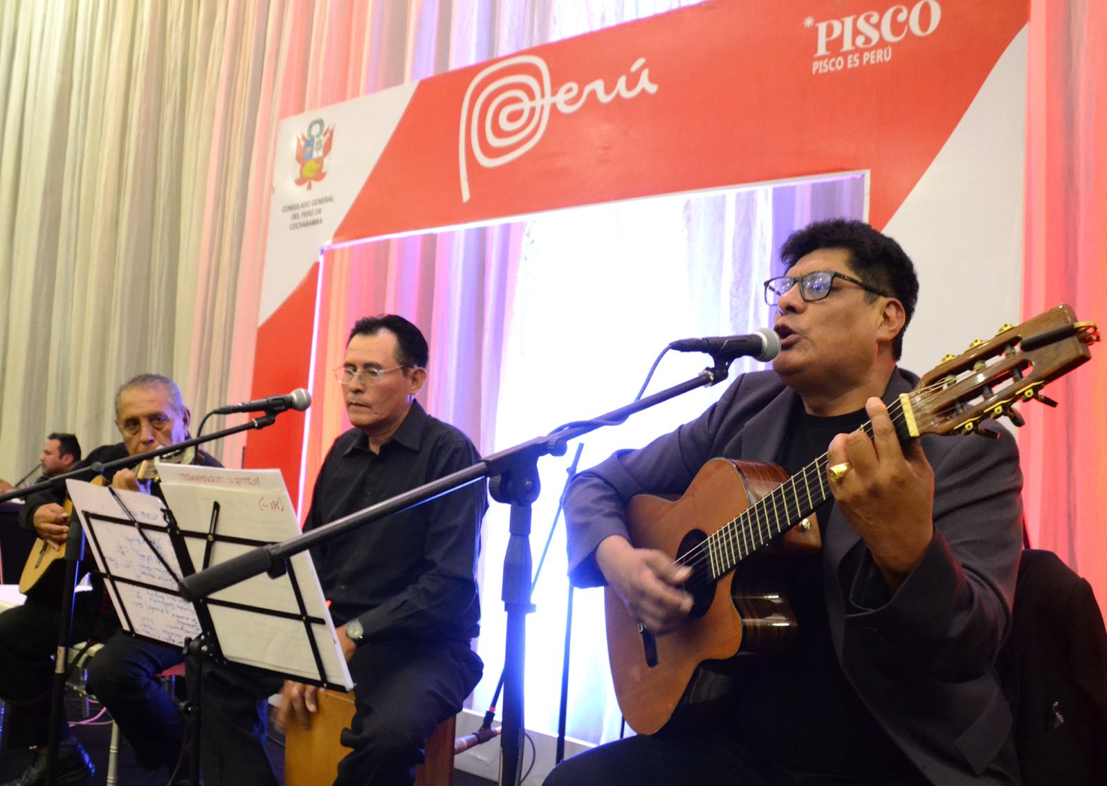 Con participación del Consulado General del Perú en Cochabamba
