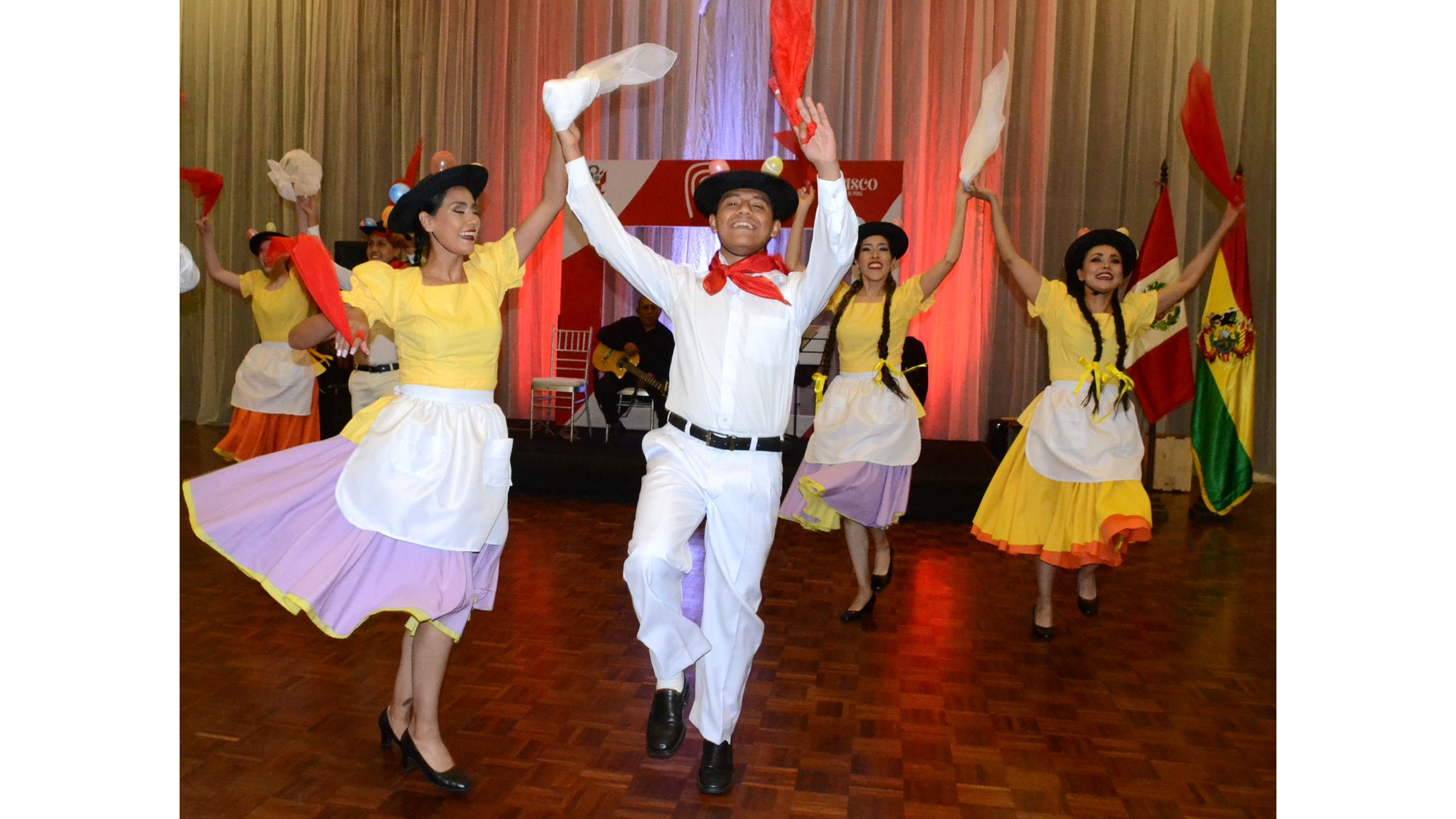 Con participación del Consulado General del Perú en Cochabamba