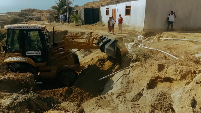 Mejoramos vías de acceso y descolmatamos quebrada