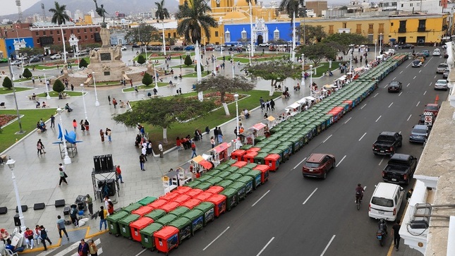 La Municipalidad Provincial de Trujillo adquirió 500 contenedores más para seguir mejorando el ornato y limpieza de la ciudad.