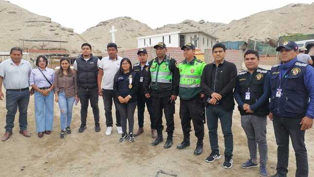REALIZAN OPERATIVO EN CONJUNTO DE CONTROL DE PUESTOS DE COMIDA Y FLORES EN EXTERIORES DEL CEMENTERIO DE HUMAYA PARA MANTENER EL ORDEN EN EL DÍA DE LOS SANTOS