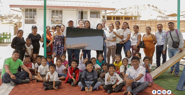 Municipalidad dona televisor a la IE divino Niño