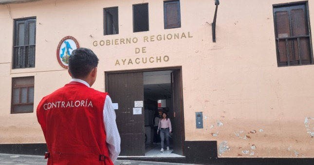 Ayacucho.- La Contraloría General de la República identificó presuntas responsabilidades penales, administrativas y de potestad sancionadora de la Contraloría en 40 funcionarios y servidores del Gobierno Regional de Ayacucho, por pagos irregulares de bonificación especial a efectivo policial que prestó servicio de seguridad y resguardo al Gobernador Regional, durante los años 2019 al 2022.