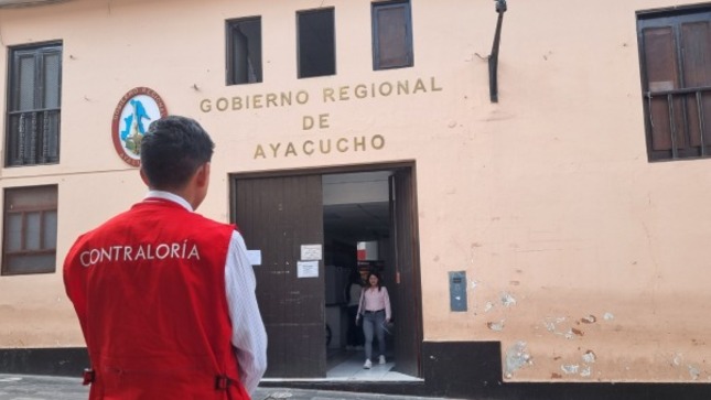 Ayacucho.-  La Contraloría General de la República identificó presuntas responsabilidades penales, administrativas y de potestad sancionadora de la Contraloría en 40 funcionarios y servidores del Gobierno Regional de Ayacucho, por pagos irregulares de bonificación especial a efectivo policial que prestó servicio de seguridad y resguardo al Gobernador Regional,  durante los años 2019 al 2022.