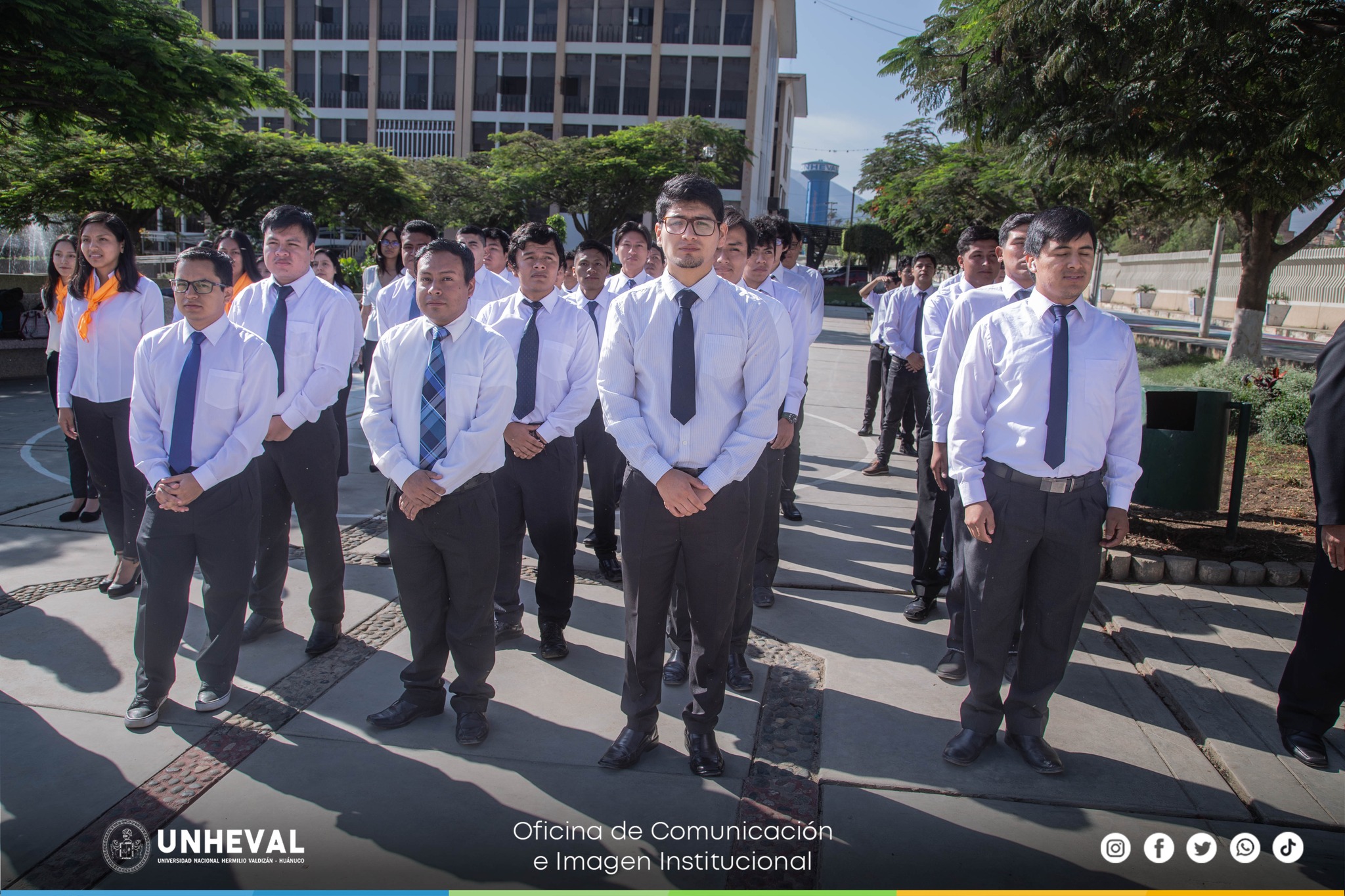 Celebrando el XLIV Aniversario de la Facultad de Ingeniería Industrial y de Sistemas de la Universidad Nacional Hermilio Valdizán