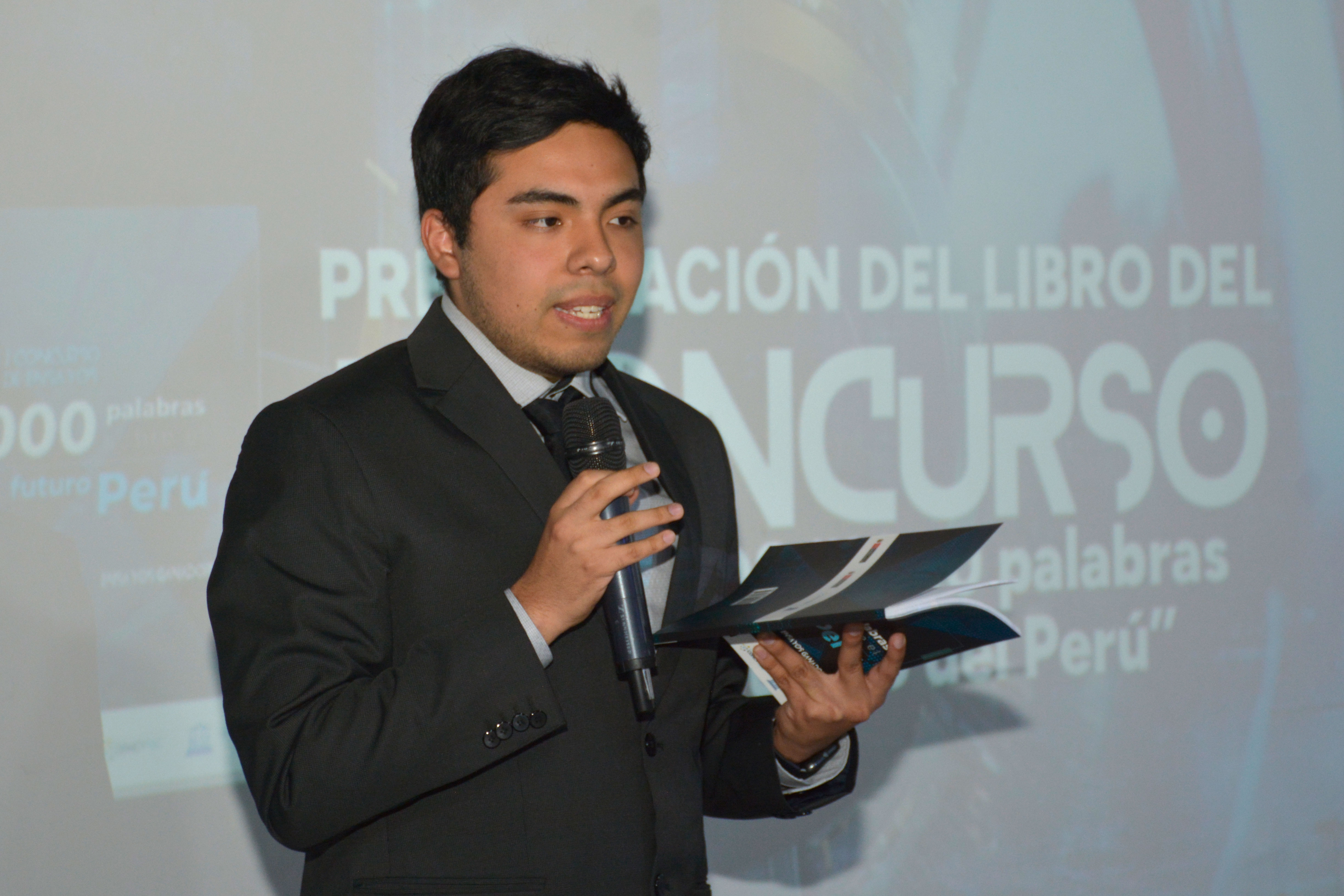 Presentan libro de ensayos “1000 palabras sobre el futuro del Perú” escrito por adolescentes y jóvenes de 16 regiones del país