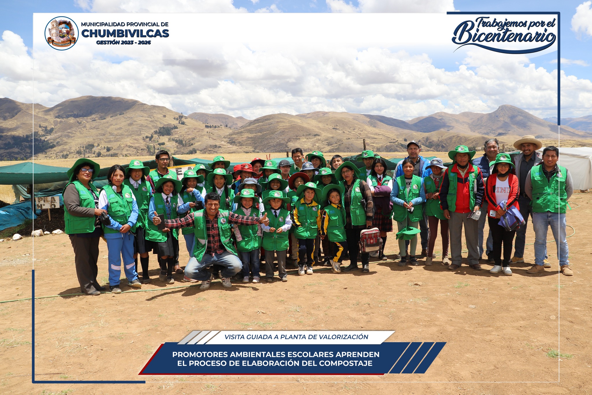 Promotores Ambientales Escolares (PAE) aprenden el proceso de elaboración del compostaje