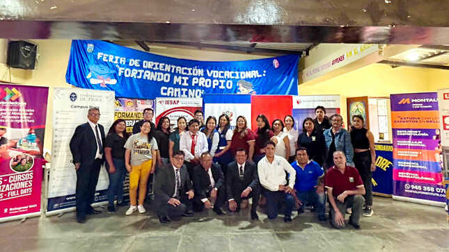 DRTPE PIURA llevó a cabo con éxito la feria de orientación vocacional titulada "Forjando mi propio camino"