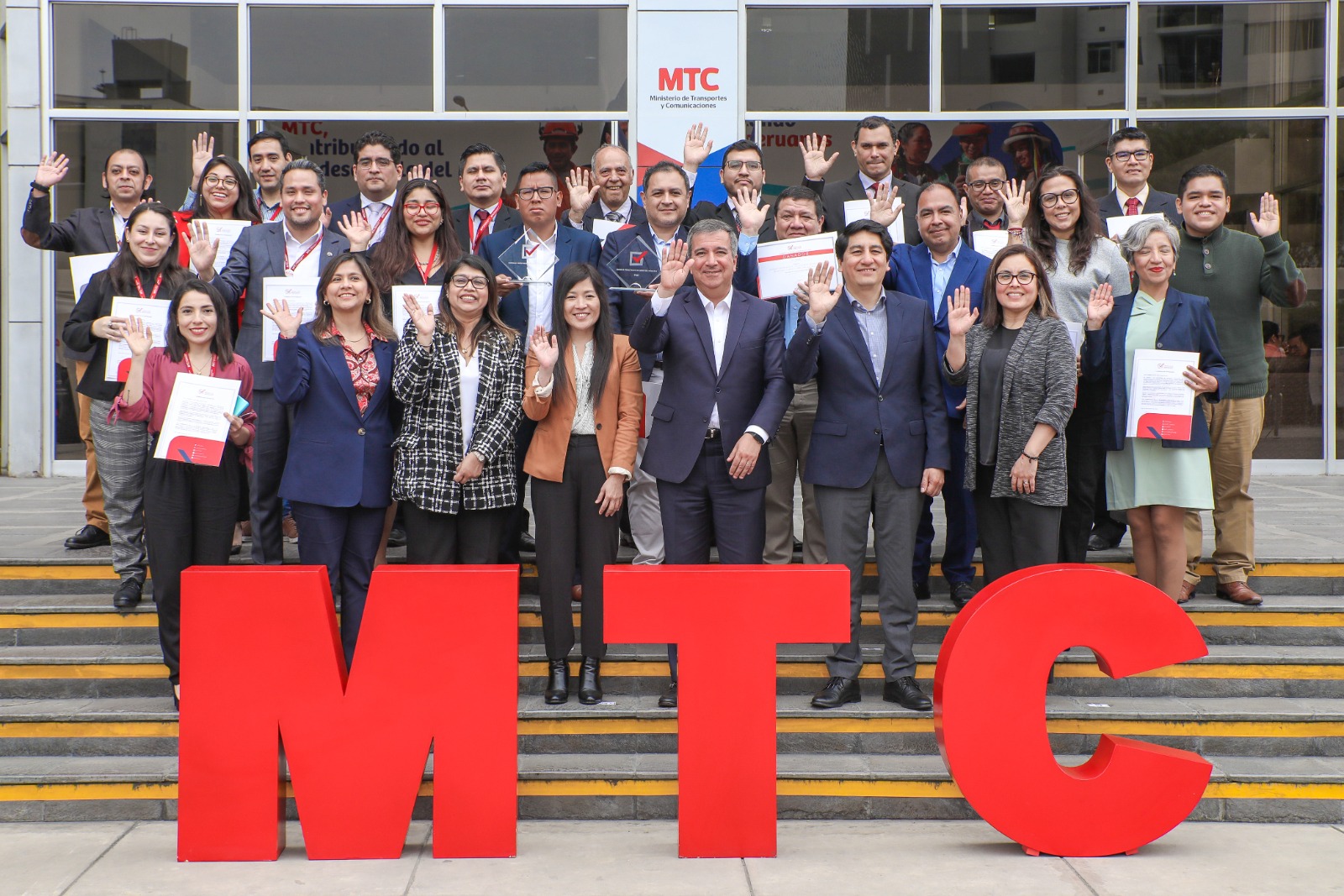 MTC: Ministro Pérez Reyes destacó labor realizada en los servicios reconocidos por ser Buenas Prácticas en Gestión Pública 2023