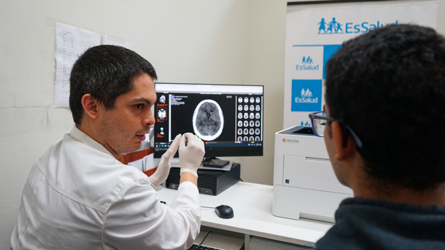 Servicio de Neurocirugía del Hospital Sabogal realiza exitosas